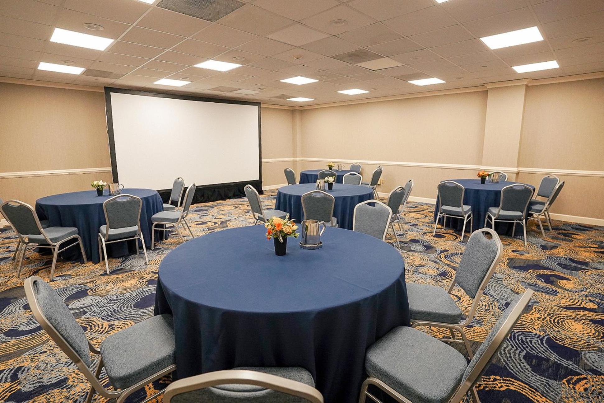 Crowne Plaza Cleveland At Playhouse Square By Ihg Exterior foto