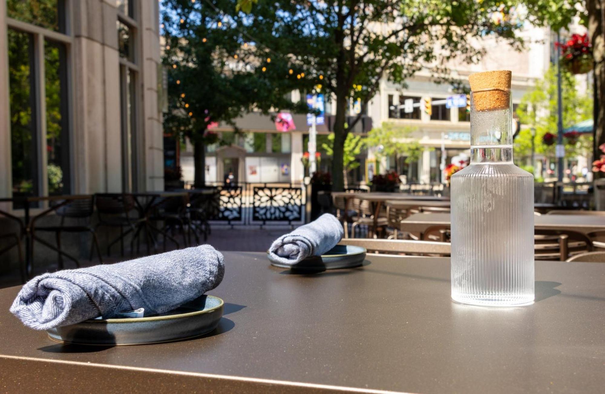 Crowne Plaza Cleveland At Playhouse Square By Ihg Exterior foto