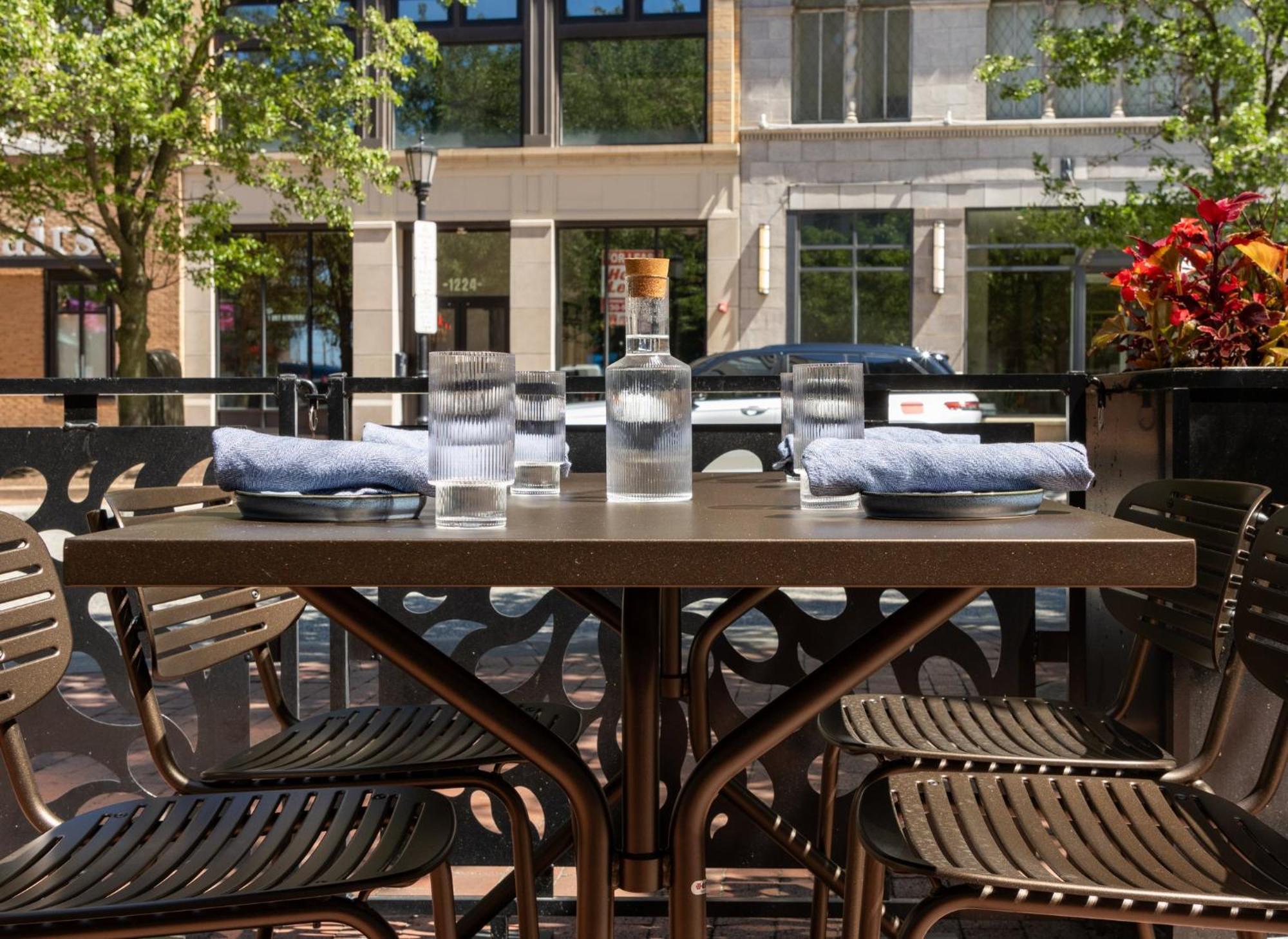 Crowne Plaza Cleveland At Playhouse Square By Ihg Exterior foto